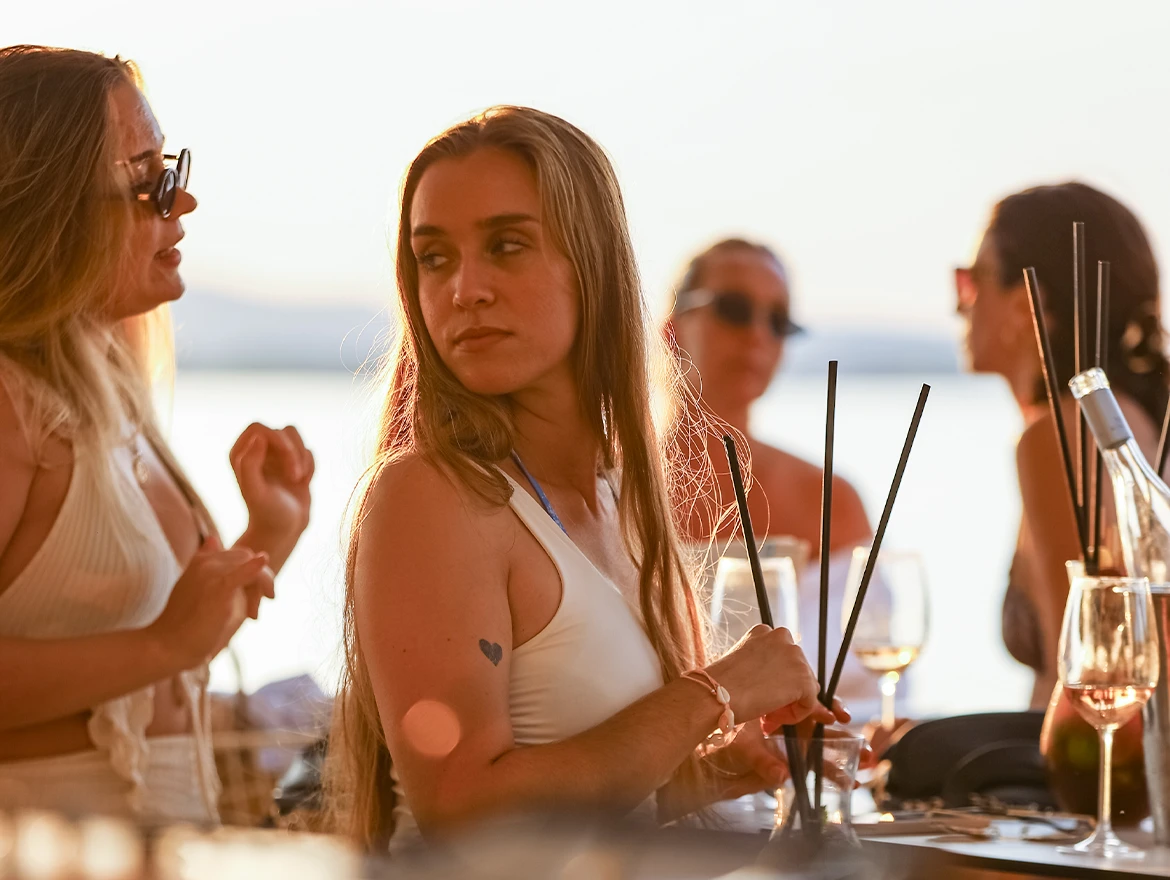Cocktails and drinks at Shark Beach Bar